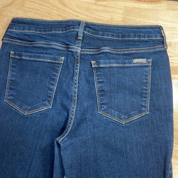 EDDIE BAUER SLIGHTLY CURVY~STRAIT LEG SPECIALLY DYED JEAN - Picture 3 of 10